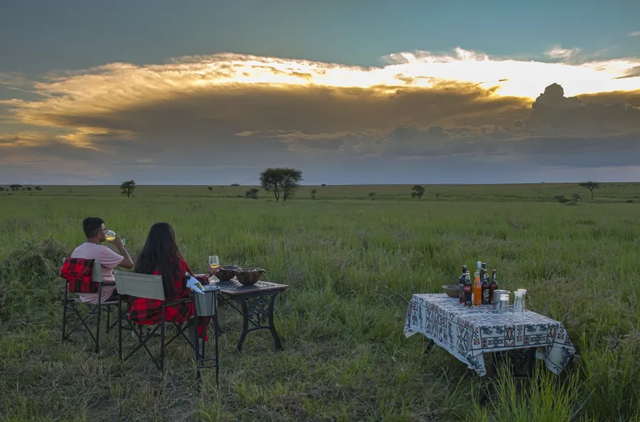9-Day Serengeti to Maasai Mara, Kenya Night Game Drive Safari